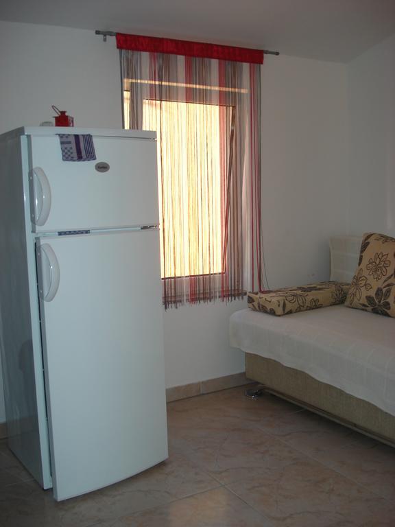 Apartments Niko Vir Habitación foto
