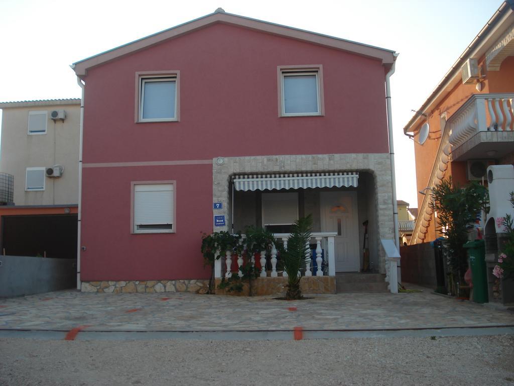 Apartments Niko Vir Habitación foto